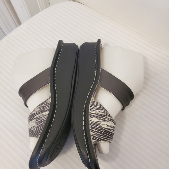 Alegria Karmen Wrapture Grey & White Sandals Size 39 = US 9 - Picture 3 of 11